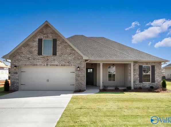 124 Parvin Way Dr, Hazel Green, AL 35750