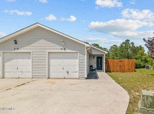 216 Faison Ln, Hubert, NC 28539