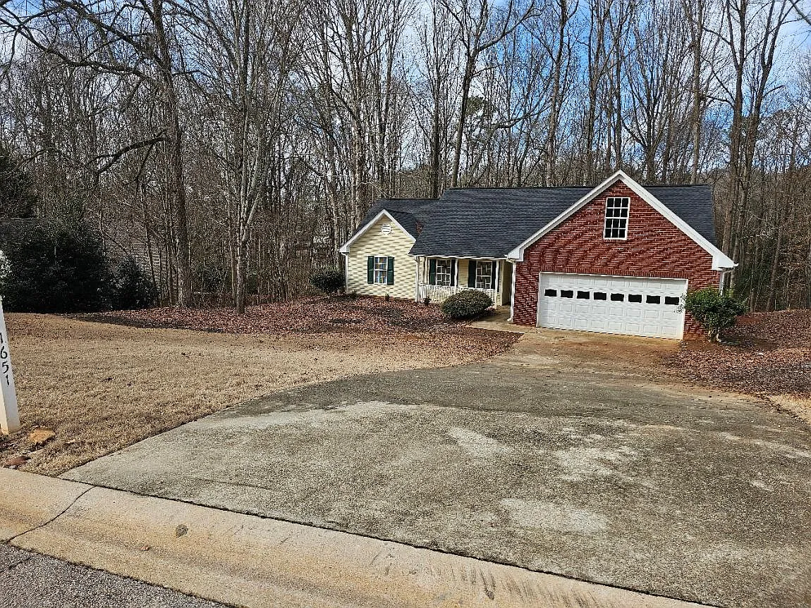 3 bed, 1675 sqft, $1,900 — Photo 2