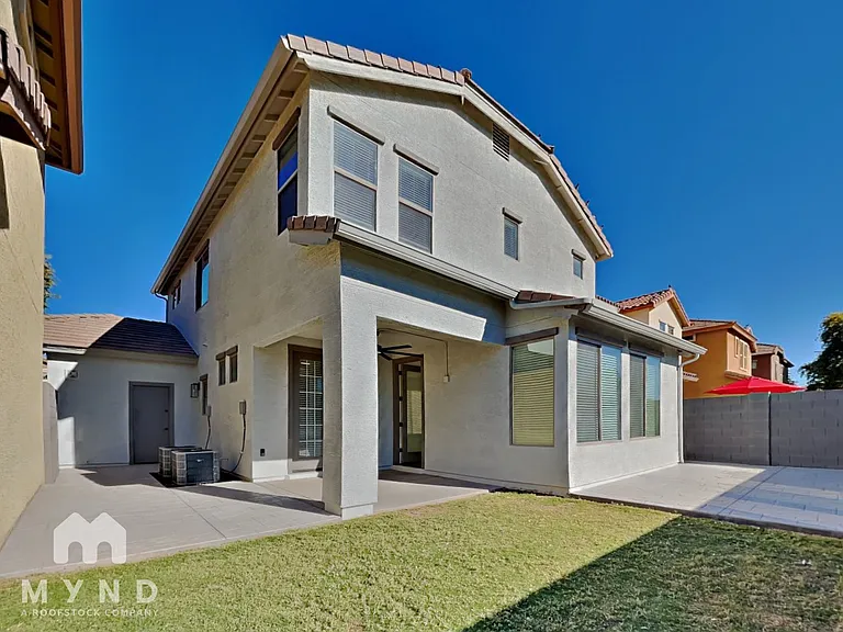 14535 W Port Royale Ln — Photo 23