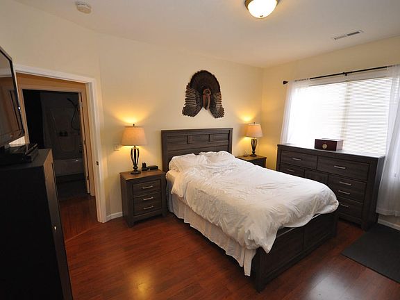 4th image of 330 Brookside Dr Unit 1