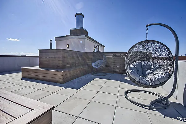 Rented by Level Group | media 31