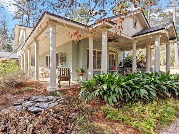 520 Middlebrooks Cir, Tallahassee, FL 32312