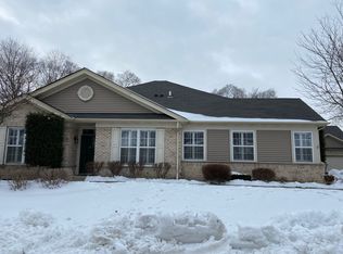 101 Enfield Ln, Grayslake, IL 60030