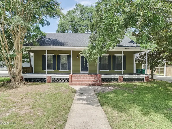 490 Springwood Ct, Gulfport, MS 39507