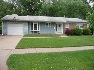 1714 40th Street Ct, Moline, IL 61265