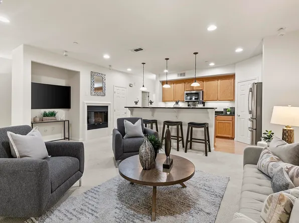 4266 Fitzwilliam St, Dublin, CA 94568