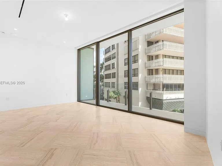 5 Grove Isle #S330 — Photo 8