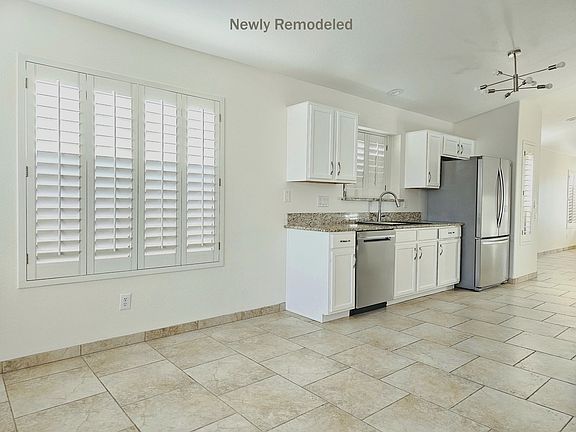 2nd image of 4725 E Lone Cactus Dr