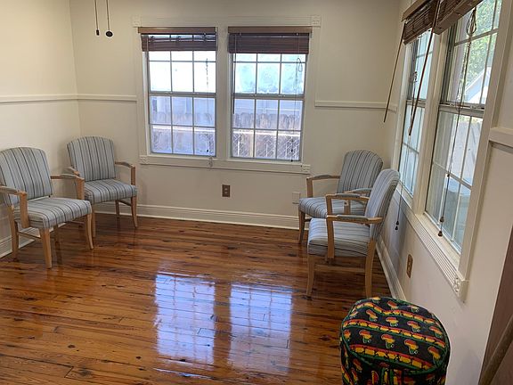 5th image of 4215 Saint Anthony Ave