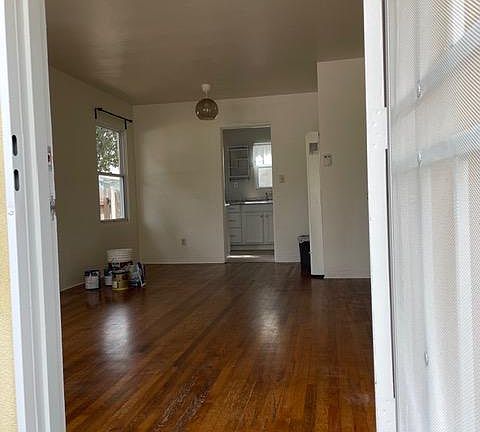 4th image of 861 Law St