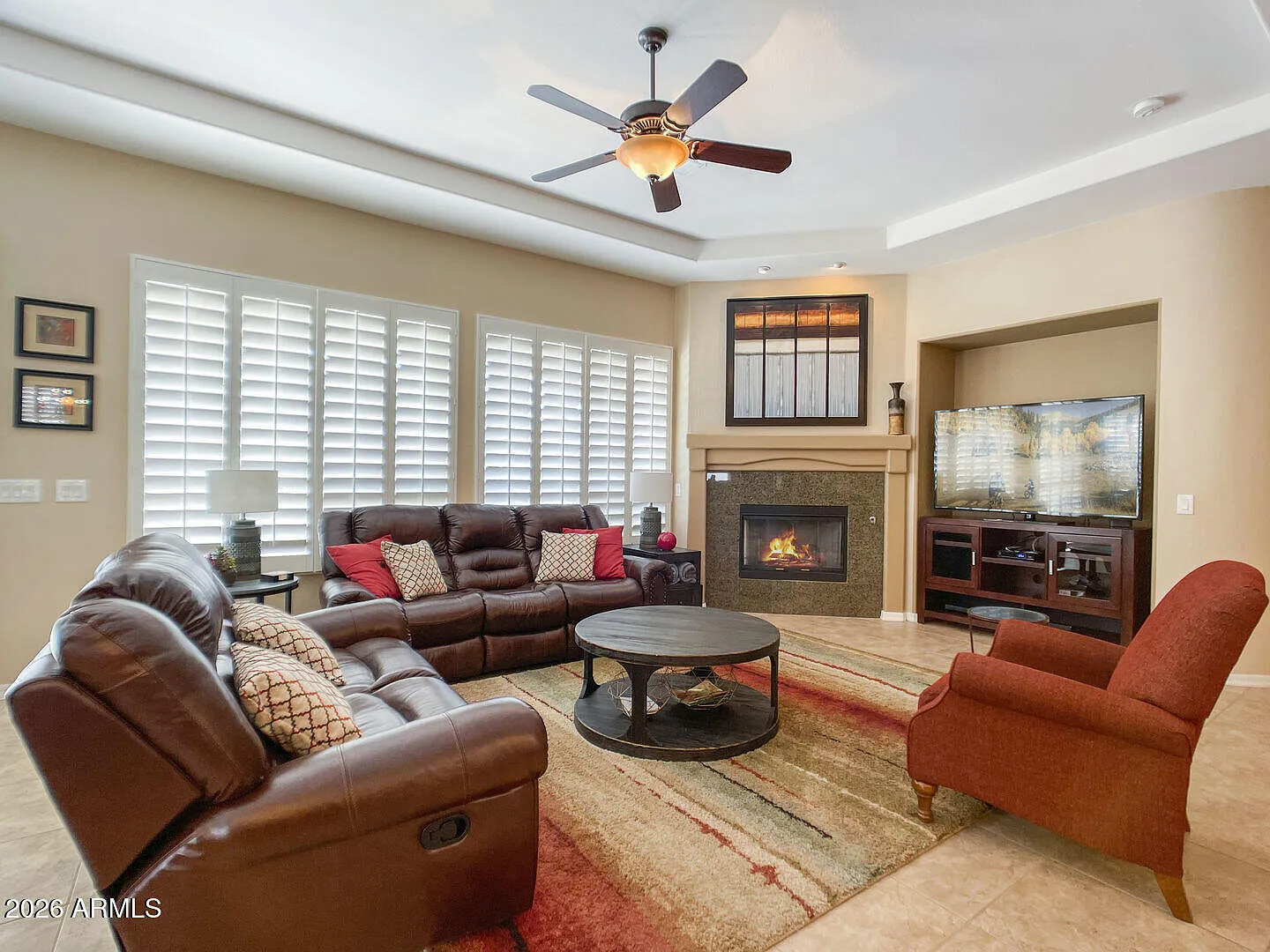 3 bed, 2.0 bath, 2156 sqft, $4,000 — Photo 2