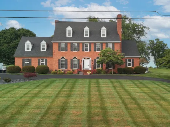 270 Golf Club Ln, Wytheville, VA 24382
