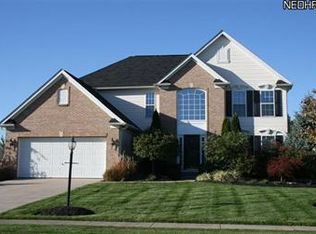 37942 Stoney Lake Dr, North Ridgeville, OH 44039