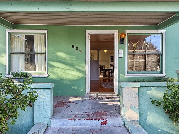 4th image of 903 4th St