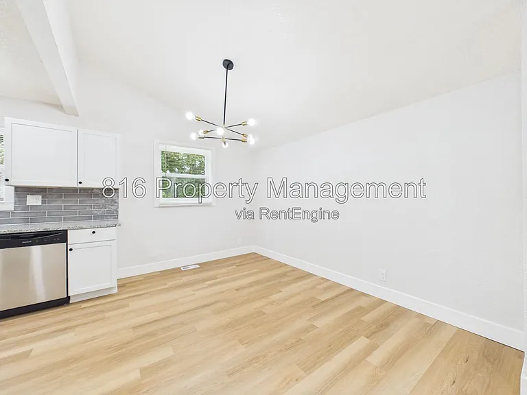 9524 Manning Ave #9520 — Photo 5