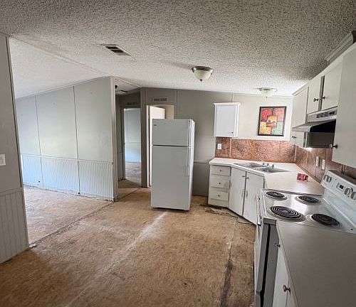 2nd image of 120 Blair Dr