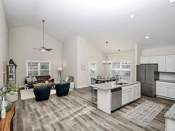 5th image of 8100 Winterwood Pl