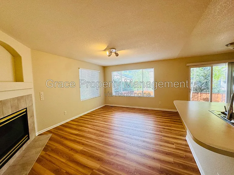 14337 Austin Ct — Photo 7