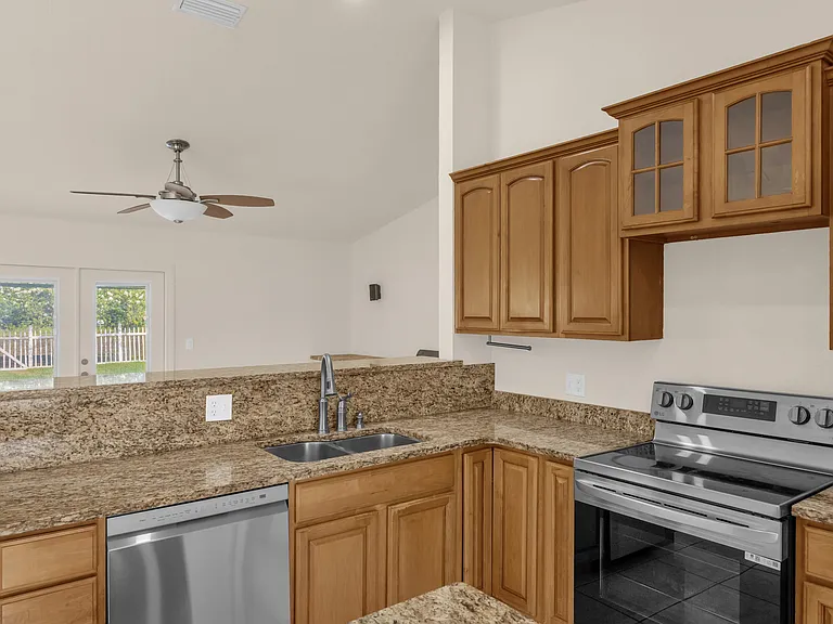 826 Gillmar Ave NW — Photo 5