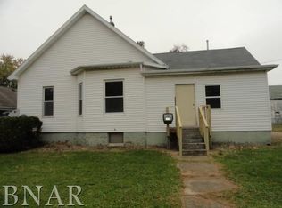 112 E School St, Le Roy, IL 61752