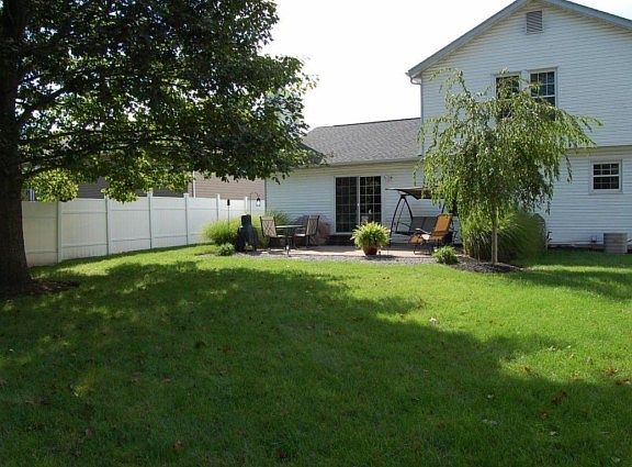 5th image of 435 Carriage Dr