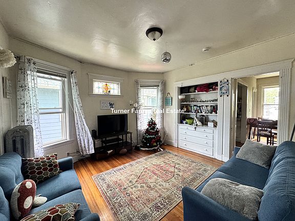 2nd image of 139 E Cottage St #22