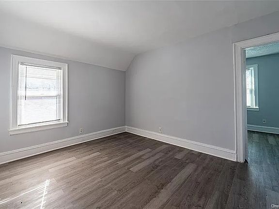 5th image of 1532 Robertson Pl Floor 2