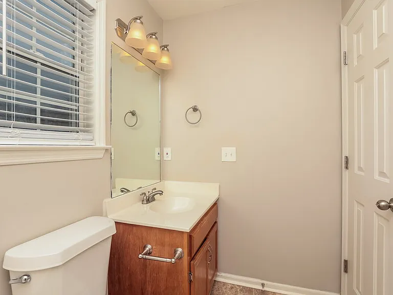 2853 Sutherland Dr — Photo 19