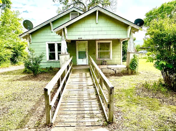 808 E 9th St, Pawhuska, OK 74056