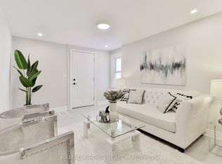 93 McMillan Dr #2, Oshawa, ON L1G 3Z7