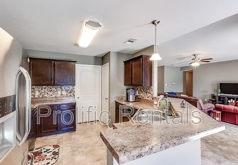 5102 Screaming Eagle Cir — Photo 13