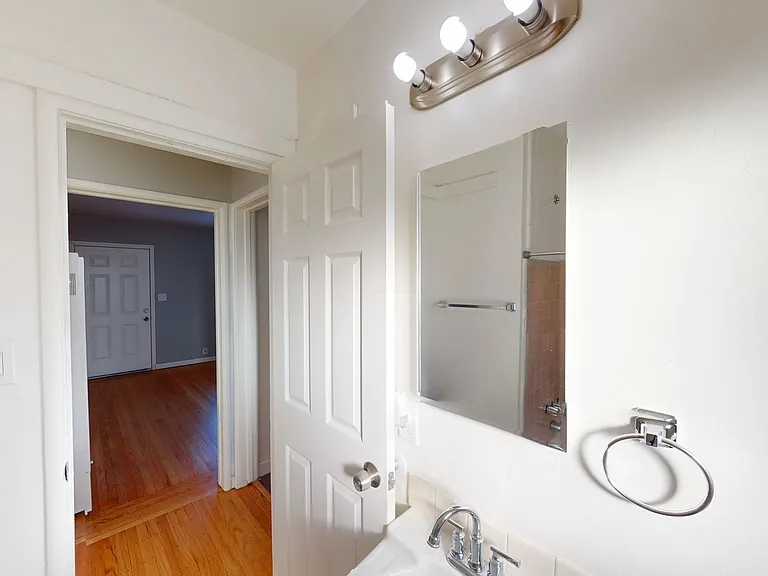 22815 Grand St — Photo 13