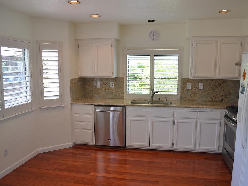 Bright kitchen