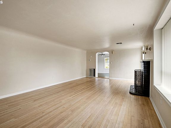 5th image of 335 Kourt Dr