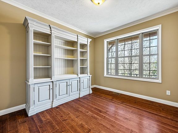 5th image of 10002 N Brookshire Dr