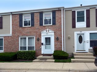 1961 Haddam Pl, Hoffman Estates, IL 60169