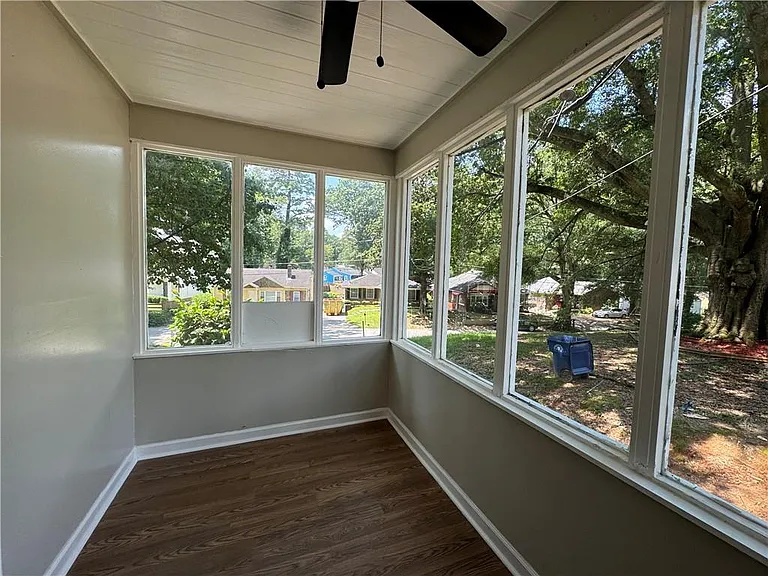 1537 Orlando St SW — Photo 5