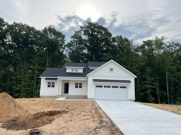 6034 Sturgeon Run, Muskegon, MI 49444