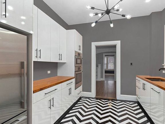 2nd image of 1307 W F St APT 11