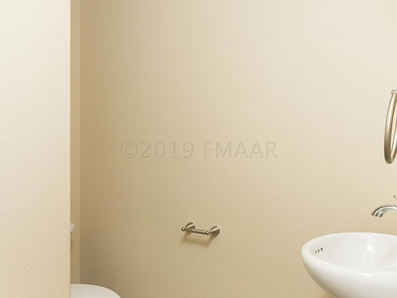 4th image of 421 31st Ave E