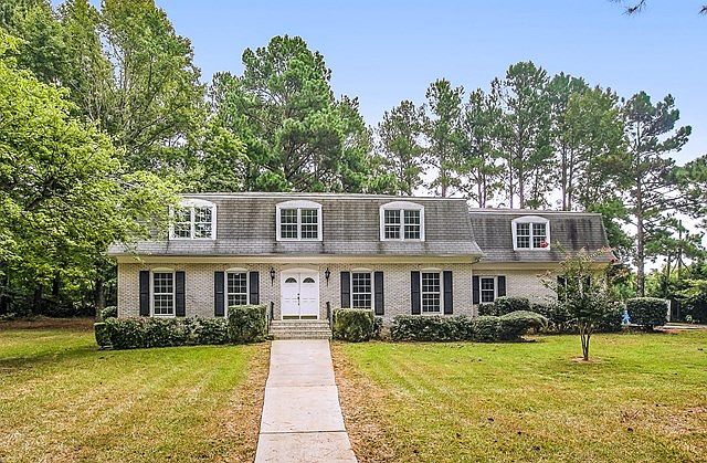 1st image of 364 Canterbury Dr