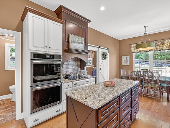 23rd image of 157 Giles Ln
