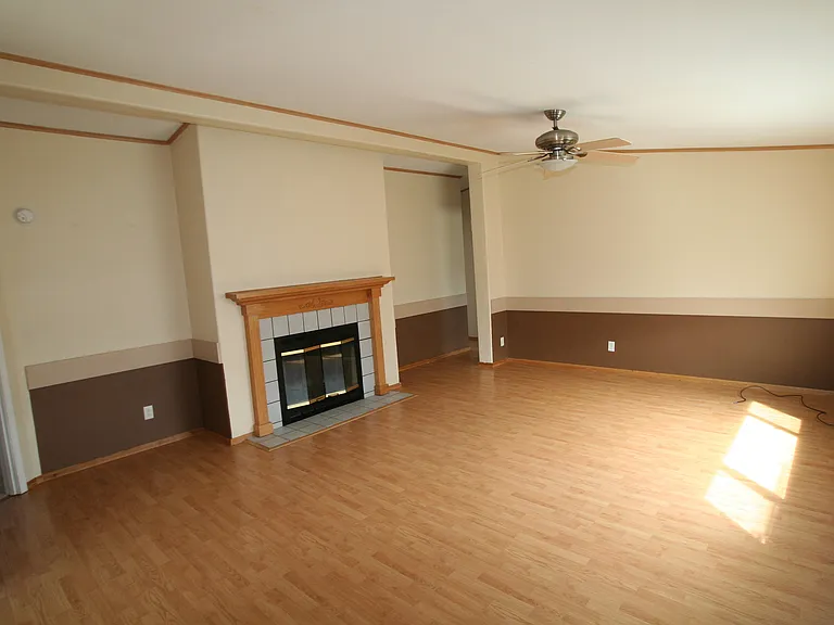 229 Silver Maple Dr — Photo 3