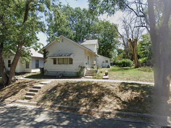 912 N Plum St, Newton, KS 67114