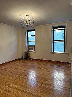 4th image of 400 E 12th St APT 7