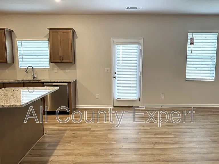 273 Bloomfield Cir — Photo 14