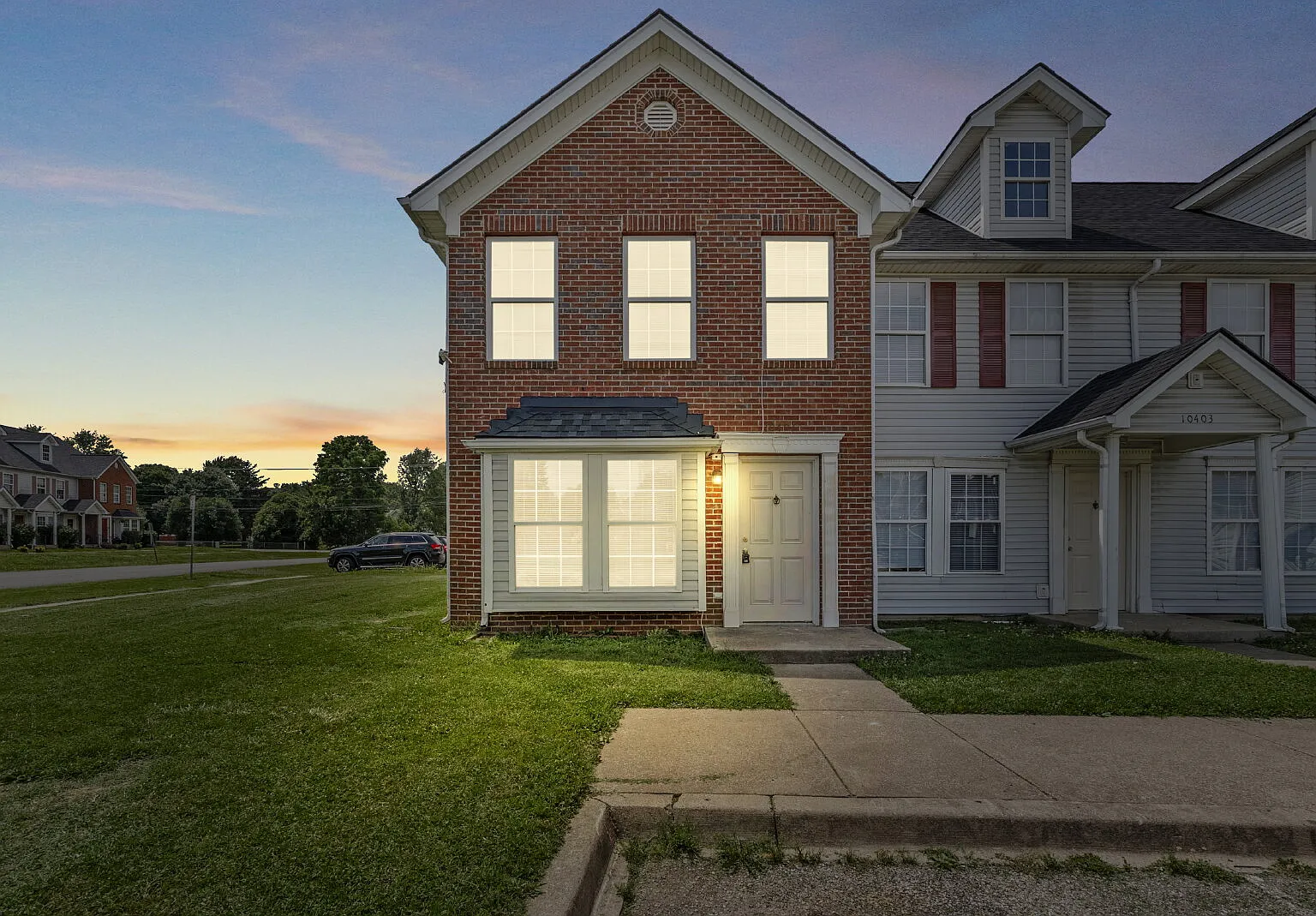 3 bed, 1.5 bath, 1360 sqft, $1,900 — Photo 1