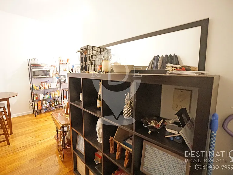 207 21st St #1R — Photo 11