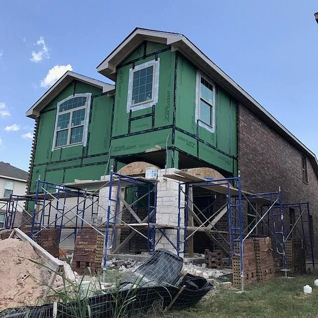 2nd image of 3004 Casa Bella Dr